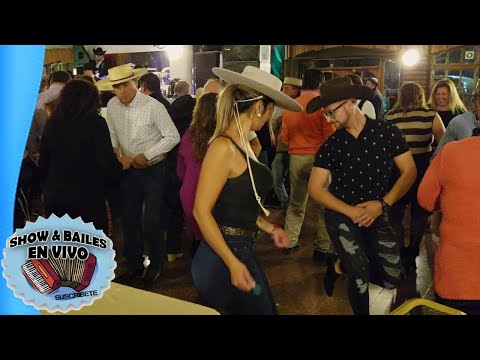 Bailando Rancheritas al Ritmo de Los Tremendos Laureles TOUR Santiago 2019