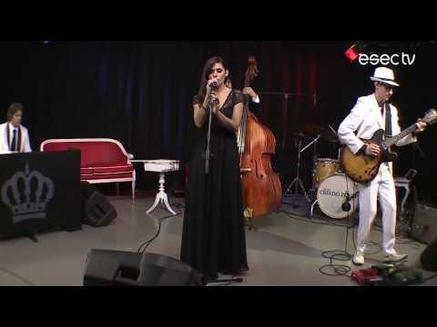 The Casino Royal ao vivo na ESECTV | "My Moon"