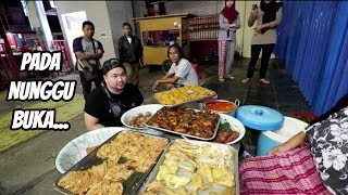 BELUM BUKA SUDAH PADA AMBIL NOMOR ANTRIAN!!!