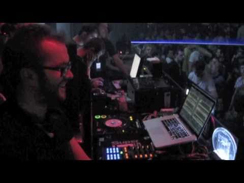 Sammy W & Alex E - Selmer (Original Mix) (played by Optick @ Nights.ro Awards 2011)