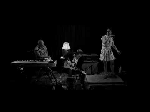 Bernie Larsen and Cassidy Linder "Bottomless" Live at Ojai Underground Exchange