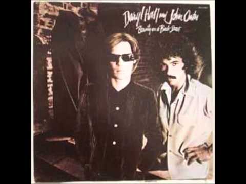 A Lot of Changes Comin' - Hall & Oates