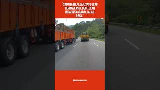 Download lagu 'Satu bagi laluan, satu ucap terima kasih. Begitulah indahnya adab'#DashcamMalaysia #PanduCermat mp3