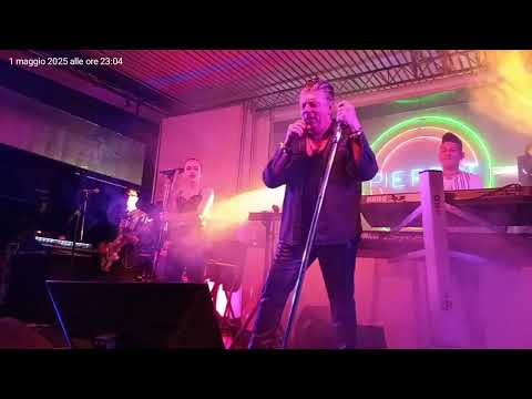 "Rapsodia" Live Omar Codazzi, bellissima canzone, è la prima volta che l'ascolto Straordinario Omar.