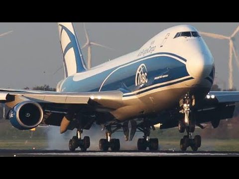 Boeing 747 NEW generation vs. Boeing 747 CLASSIC