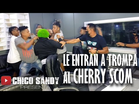 Le entran a trompa al Cherry Scom en plena entrevista / Rey Guevara UFFFF