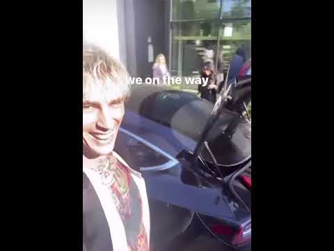 MGK won best rock artist & album w/ Megan Fox! 💕🎸