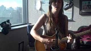 Serena Ryder-Sweeping the Ashes (acoustic in-studio)
