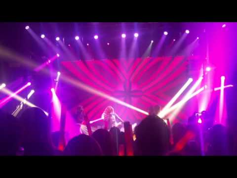 Hyuna "The Queen Is Back" 2017 - French Kiss