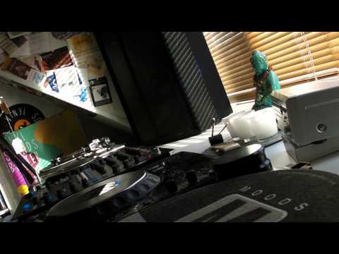 Deep House : Gari Romalis - Jamie Trench