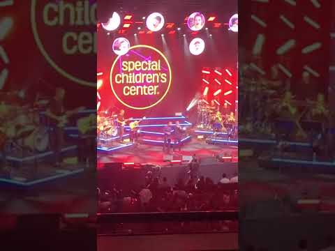 Yaakov Shwekey And Akiva - והיא שעמדה (live)