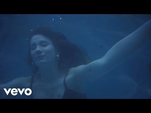 Blanche - Moment (Official Video)