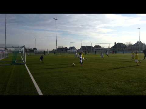 Mooie Assist Romano op Nathan - F1 vv Moerkapelle