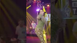 Download lagu aa pati kut kut kut#trending song#trendish dancer💃#Random footage#subscribe to my channel mp3