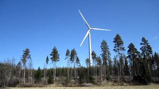 preview picture of video 'Merventos vindkraftverk 28.4.2012 MVI_2982.MOV'