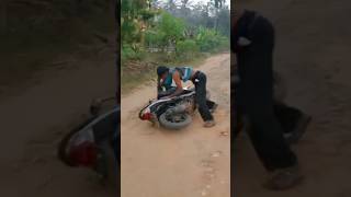 Download lagu Parkir tengah dalan jaluk ditendang dase yee mp3 Download lagu Parkir tengah dalan jaluk ditendang dase yee mp3