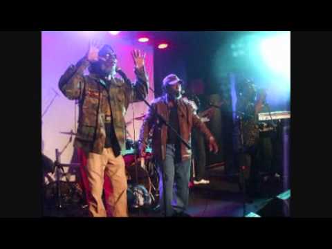 The Mighty Diamonds - 4000 Years (Live at the Globe Cardiff 2010)