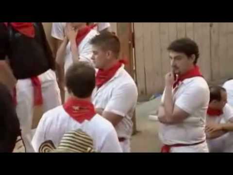 Pamplona 2010 Festival San Femin Stierhatz eröffnet Tradition Leichtsinn Tierqälerei