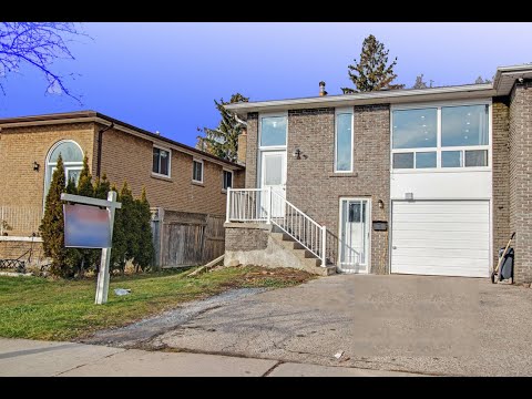 1306 Luna Ct Pickering, ON L1W 3C4