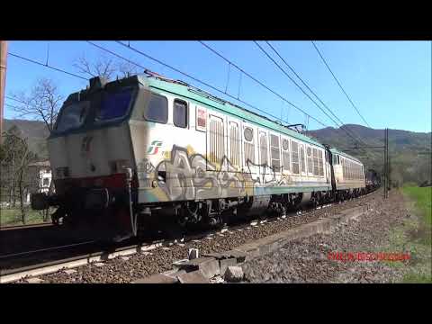 I SALUTI DEI TRENI MERCI SULLA LINEA LENTA DEI GIOVI, LOCALITA'  RIGOROSO. (AL) MER. 15 - 4 - 2015.