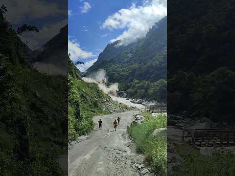 Workers narrowly escape deadly Nepal flash floods