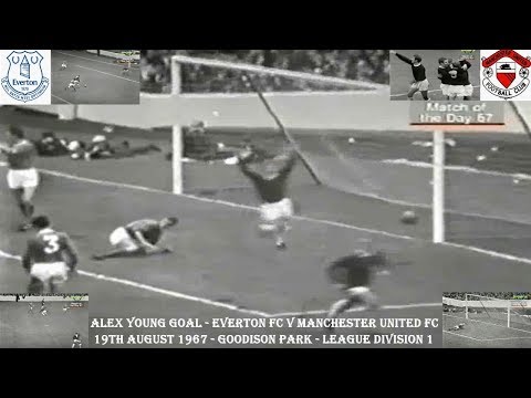 ALEX YOUNG SCORING - EVERTON FC V MANCHESTER UNITED FC - 19TH AUGUST 1967 - GOODISON PARK