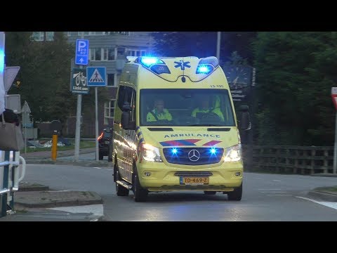 3X Nieuwe Ambulance 13-195 met Spoed onderweg in Monnickendam Volendam en Purmerend