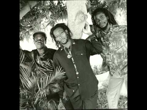 The Mighty Diamonds - 4000 Years