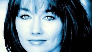 Lari White - Ghost Of A Chance ( + lyrics 1995)