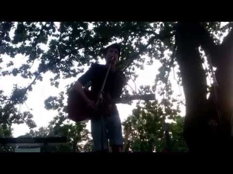 Manu auf der Open Stage Bühne des Seeklang-Festival