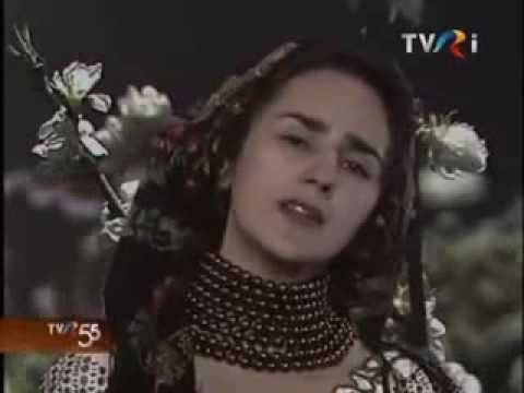 Sofia Vicoveanca - Şapte mândre-ţi ţin cărarea