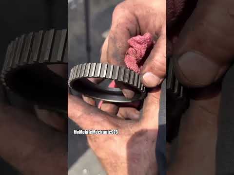 👋 Crucial hub and bearing installment tip first GEN Toyota Tacoma😎 #ToyotaTacoma #WheelBearing