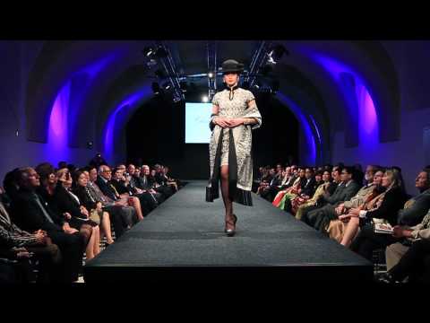 "Tenun" The Heritage of Indonesia by Chossy Latu (Vienna,Austria)