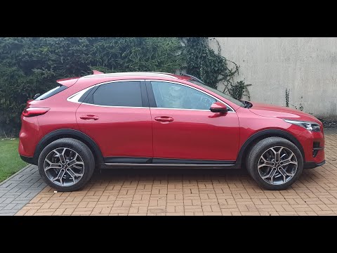 Car Presentation - Kia XCeed 1.4 T-GDi Automat Platinum  The Kia parks itself. CROSSOVER
