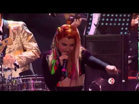 Los Ángeles Azules ft María Barracuda - Las Maravillas de la Vida