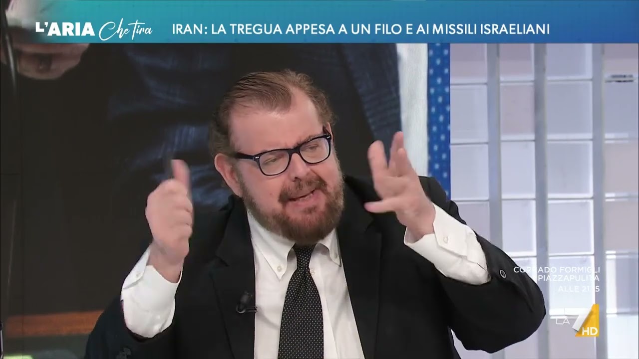 Tregua in Iran, Luigi Crespi contro David Parenzo: "Non mi devi interrompere! Ma è possibile ...