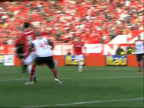 Os gols de Internacional 2 x 2 Flamengo pela 18170; rodada do Brasileir227;o 2011.mp4