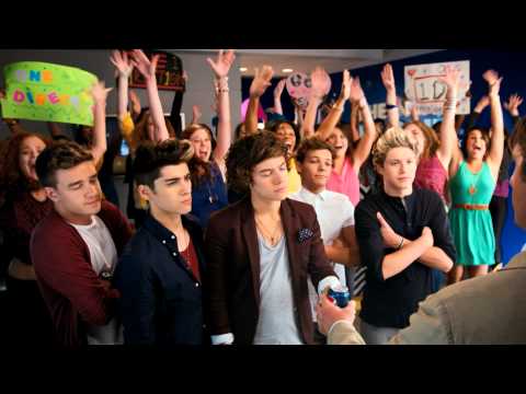 Alternative Ending to One Direction's Pepsi Commercial with Drew Brees [HD]