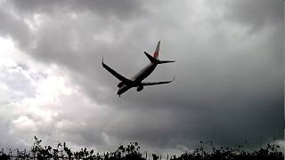 preview picture of video 'Thai Lion air  SL824 landing at Trang Airport'