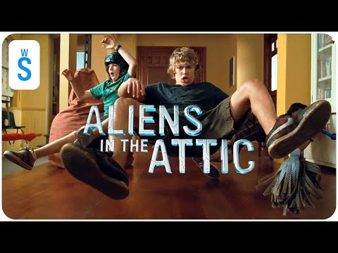 Aliens in the Attic (2009) | Scene: Alien attack