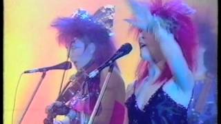 Fuzzbox on Whistle Test - Spirit in the Sky 480p!