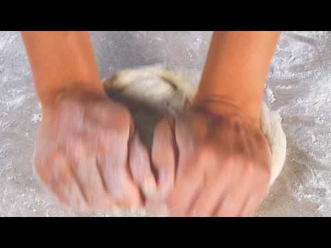 Fleischmann's Easy Steps: Kneading Pizza Dough