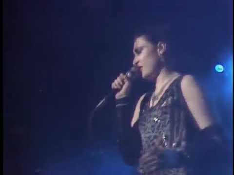 Siouxsie And The Banshees (With Robert Smith) - Spellbound (Royal Albert Hall '83)