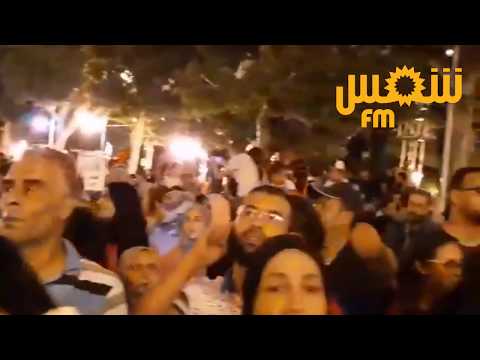العاصمة تواصل احتفالات أنصار قيس سعيد لساعة متأخرة من الليل