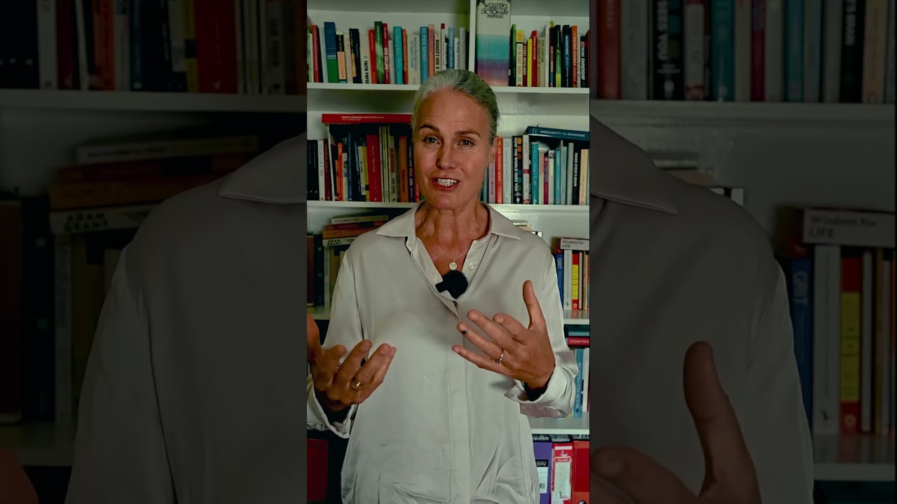 Hand Gestures: The Hidden Language of Effective Communication #bodylanguage #bodylanguagetips