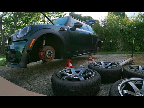The Mini Cooper Gets Side Skirts! | Greengoblinr56