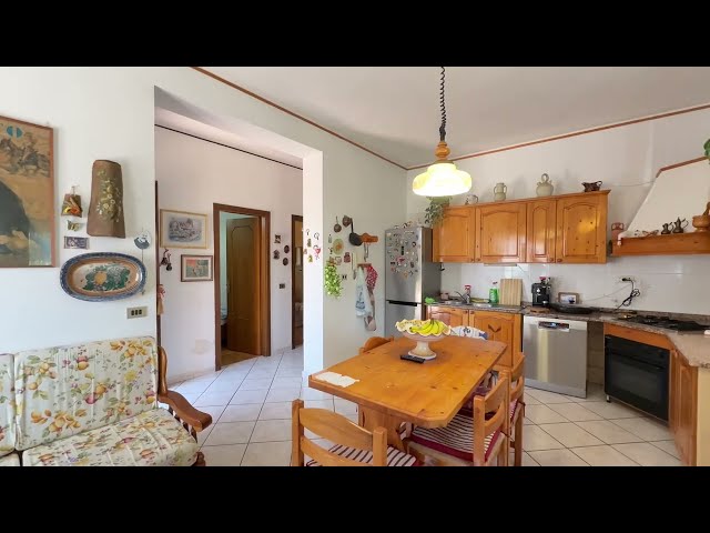 TRECASTAGNI, Villa singola su due livelli con giardino