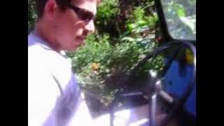 preview picture of video 'Dando uma volta de jeep em Aurora do Iguaçu.'