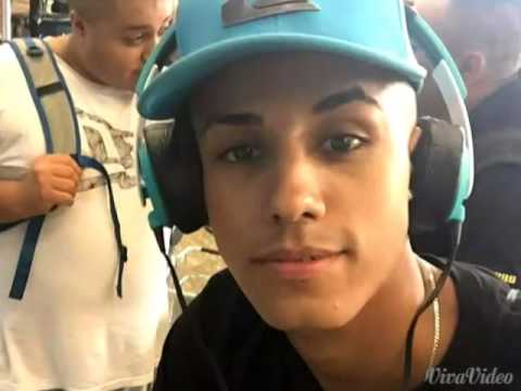 Mc Livinho - cai com a bunda na pika