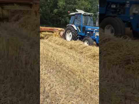 Ford 5610 en New Holland 940